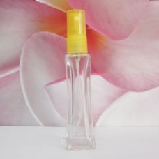 Molded Bottle PE Sprayer 30 ml Clear Onkoi: YELLOW