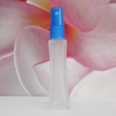 Molded Bottle PE Sprayer 30 ml Frosted Onkoi: BLUE